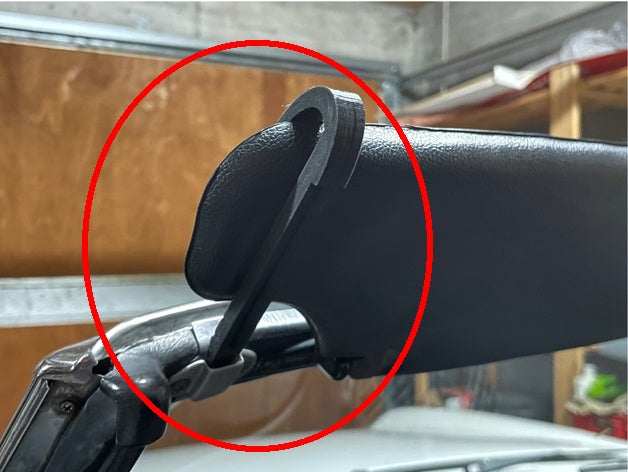 Alfa Romeo Spider güneşlik tutucu – 3D baskı ürünüdür