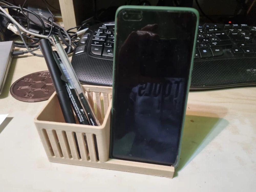 Kalem ve Telefon Tutucu Stand PLA Baskı 01162
