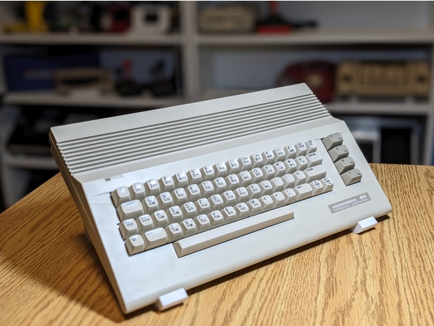 Commodore 64C Ekran Standı - 35° eğim