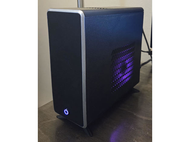 LP GPU ile 4.3L SFF İş İstasyonu