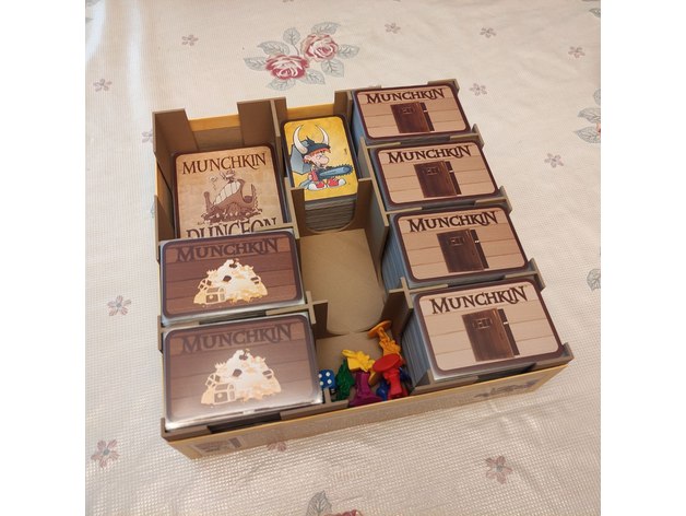Koruyuculu Munchkin Deluxe Kart Düzenleyici