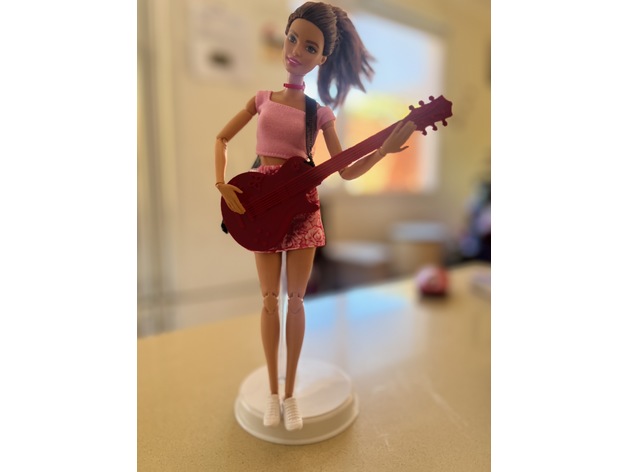 Barbie boyutunda Gitar