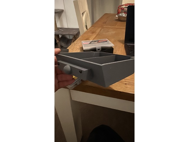 Transit Custom kabin rafı için tepsi