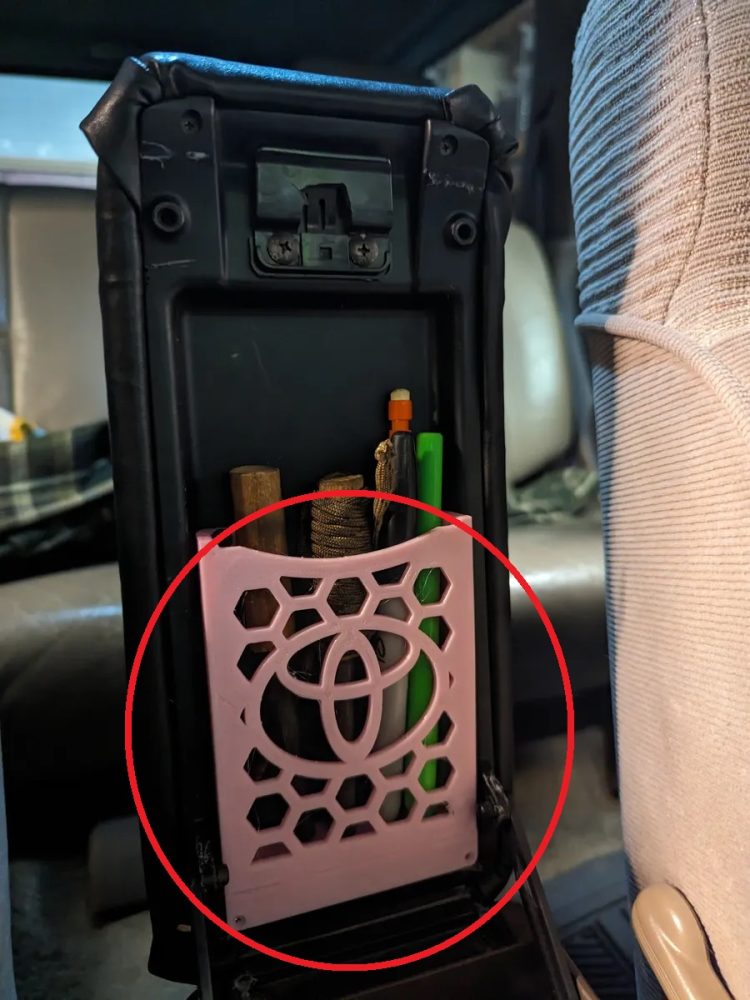 GEN 4Runner Kolçak Altı Saklama Bölümü ABS Baskı 00461