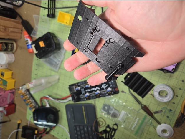 Makita 18v pil iç destek