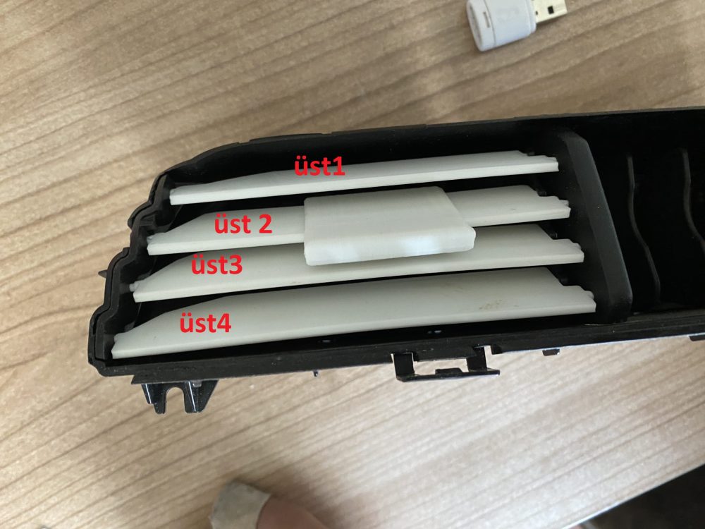 Honda Civic Sport Orta Kalorifer Izgarası Üst 4