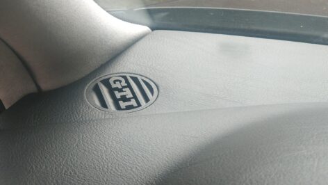 GOLF 4 GTI Yazılı Ön Havalandırma Izgarası ABS Baskı - Görsel 2