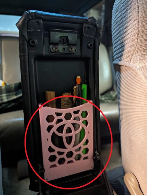 GEN 4Runner Kolçak Altı Saklama Bölümü ABS Baskı 00461