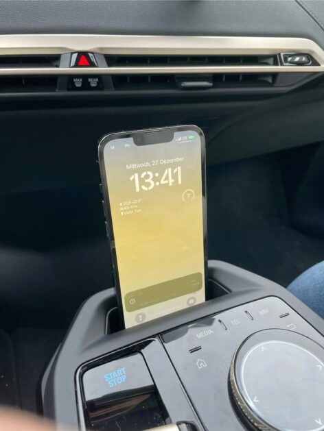 BMW iX İphone İçin Şarj Yuvası Braketi ABS Baskı 01183 - Görsel 3