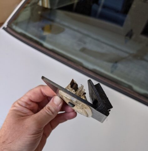 BMW E30 Tavan Lambası Montaj Braketi ABS Baskı 01452 - Görsel 4
