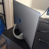 MacBook Pro 2016 Dikey Stand Braketi ABS Baskı 01628