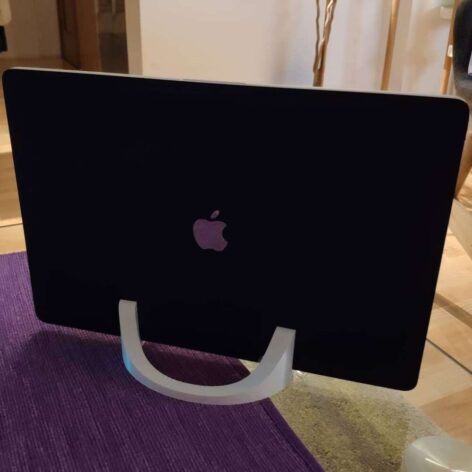 MacBook Pro 2016 Dikey Stand Braketi ABS Baskı 01628 - Görsel 4