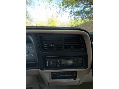 1994 1997 Gen 2 Ford Ranger Dash Center Havalandırma Cep Telefonu Montajı