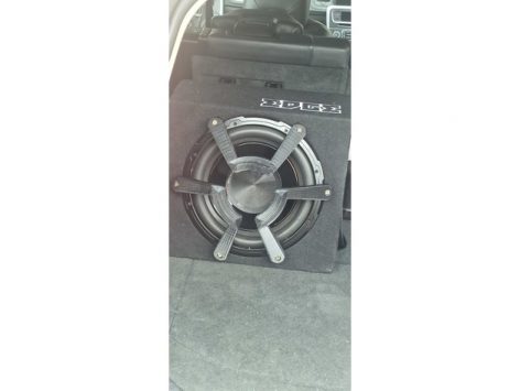 12 subwoofer ızgara kenarı alt