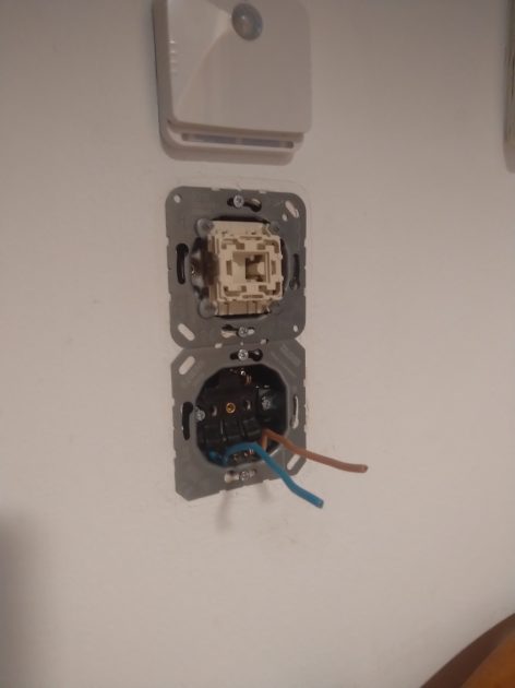 15 Shelly Duvar Ekranı Alman Elektrik Soketi Tutucu - Görsel 5