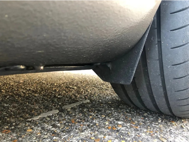 Toyota MR2 çamurluk altı braketi 2