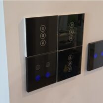 Anahtarlar veya soketler için dörtlü yıkanmış elektrik kutusu