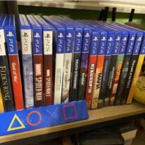 PlayStation oyun standu