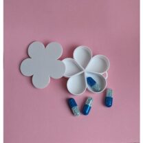 Çiçek Şekilli Hap Kutusu Anahtarlık