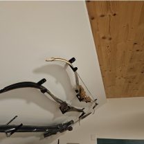 Duvar montajı için yay askısı