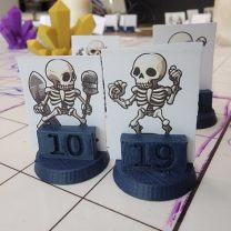 Özelleştirilebilir D&D Token Standları Sayfası 3D Baskı