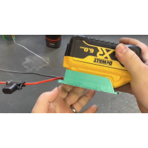 Dewalt 20V Güç Tekerlekleri Adaptörü