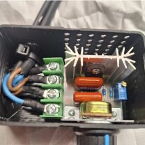 2000W Hız Kontrol Cihazı SCR Voltaj Regülatörü için Kasa